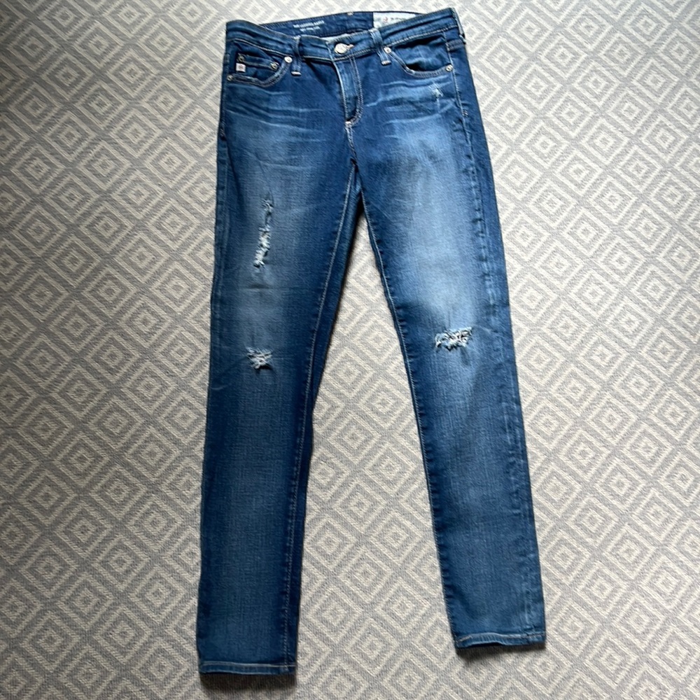 AG distressed super skinny ankle size 27r